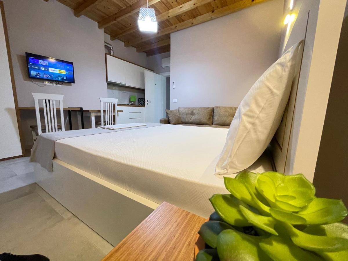 Maison Apartments Vlore Exterior photo