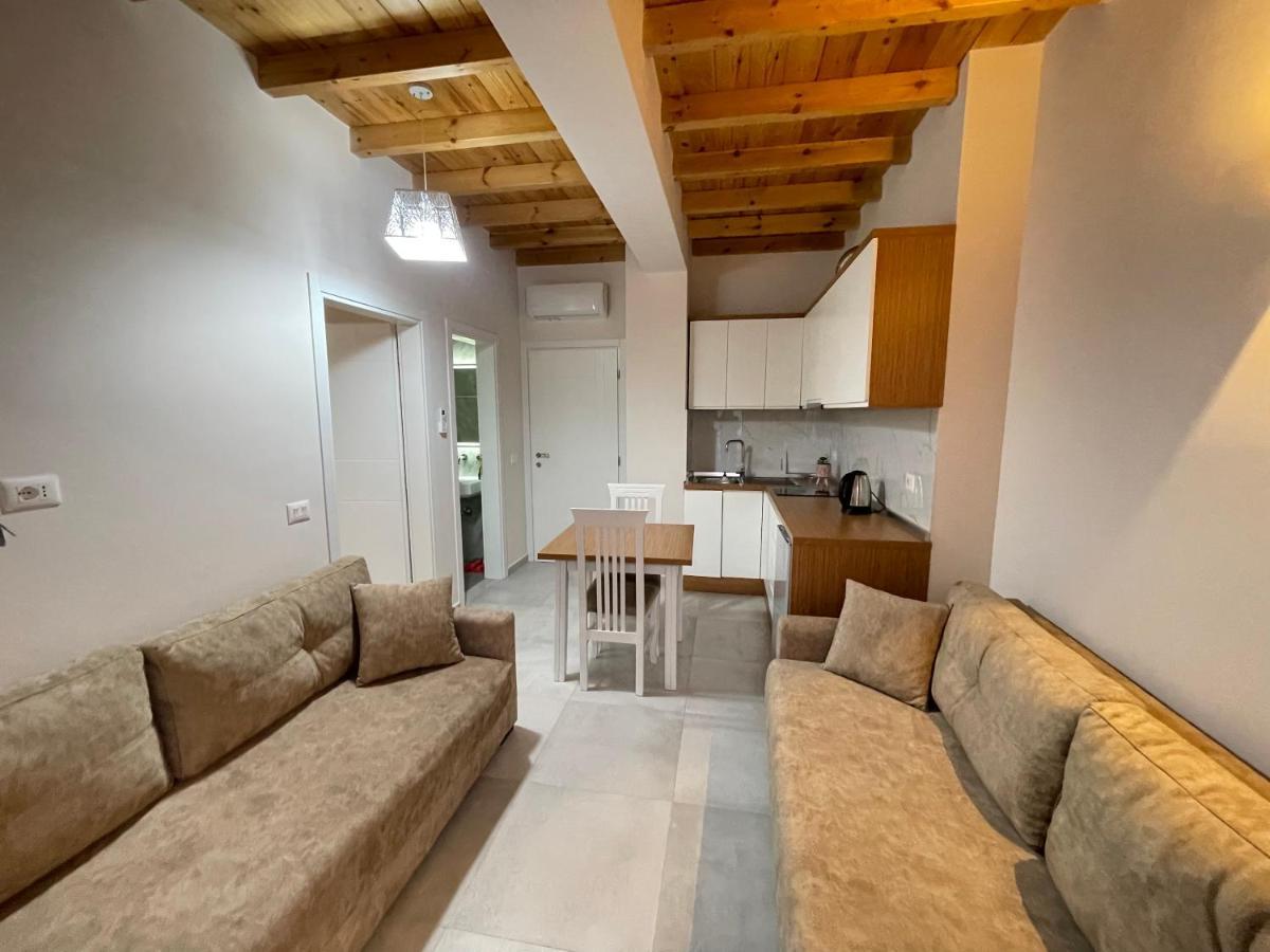 Maison Apartments Vlore Exterior photo