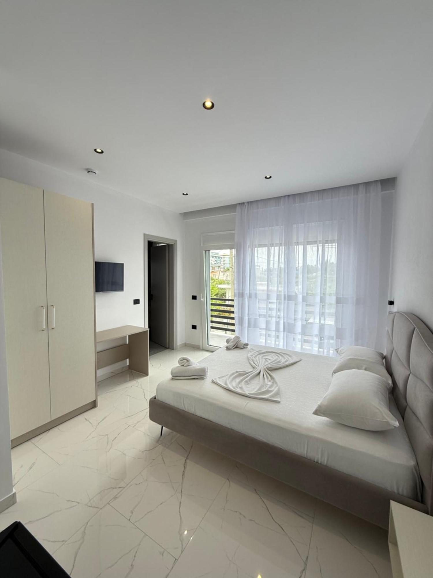 Maison Apartments Vlore Exterior photo